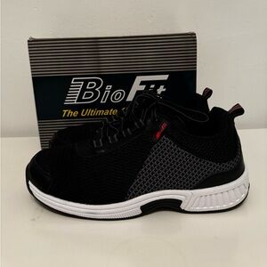 Men’s 11.5 x-wide orthopedic sneakers- NEW!